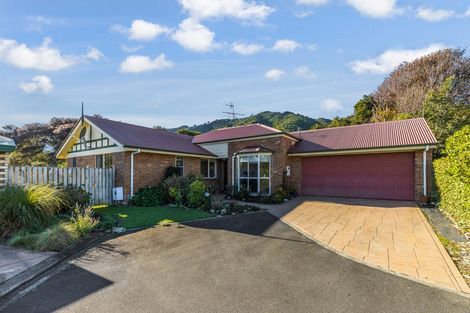 Photo of property in St Lukes Close, 41d Pehi Kupa Street, Waikanae, 5036