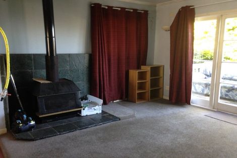 Photo of property in 84 Ocean View Road, Northcote, Auckland, 0627