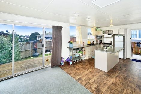 Photo of property in 12 Killarney Street, Te Puke, 3119