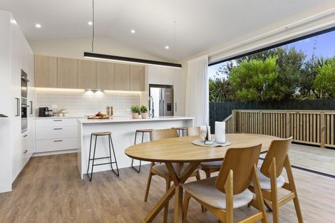 Photo of property in 53c Red Beach Road, Red Beach, 0932