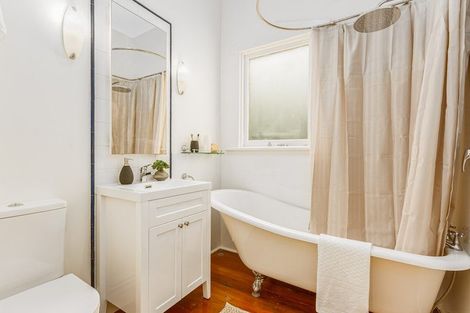 Photo of property in 71 Herald Street, Berhampore, Wellington, 6023