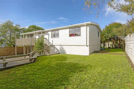 Photo of property in 16 Riverview Road, New Lynn, Auckland, 0600