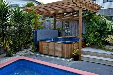 Photo of property in 44 Borneo Drive, Fairview Heights, Auckland, 0632