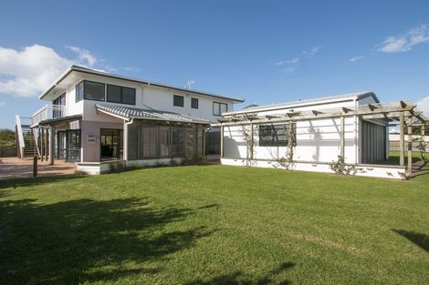 Photo of property in 51 Bway Road, Waihi Beach, 3611