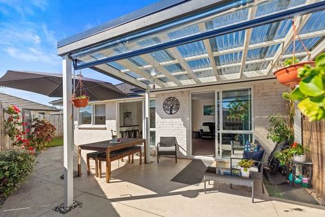 Photo of property in 24 Leet Crescent, Papamoa Beach, Papamoa, 3118