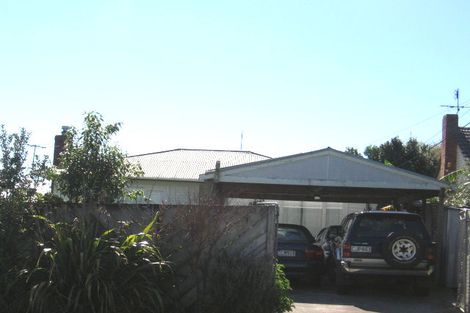 Photo of property in 21 Savoy Road, Glen Eden, Auckland, 0602
