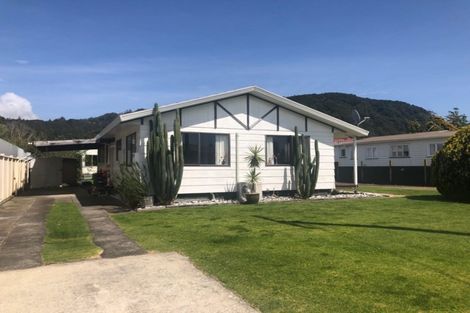 Photo of property in 23 Heale Street, Matata, 3194