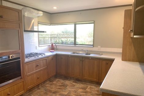 Photo of property in 3 Aintree Grove, Churton Park, Wellington, 6037