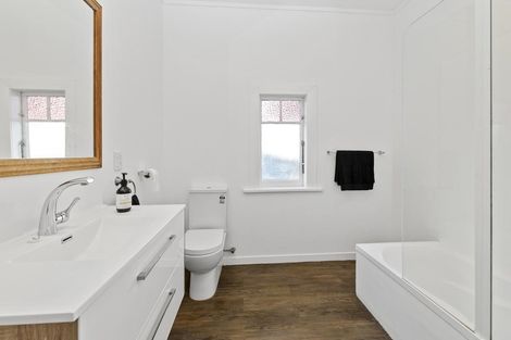 Photo of property in 8 Rata Street, Helensville, 0800