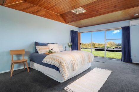 Photo of property in 60 Lee Road, Hannahs Bay, Rotorua, 3010