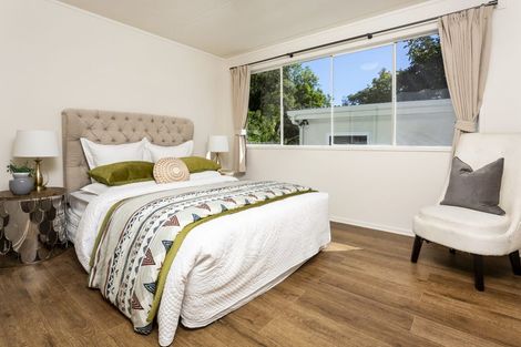 Photo of property in 43 Valley View Road, Glenfield, Auckland, 0629