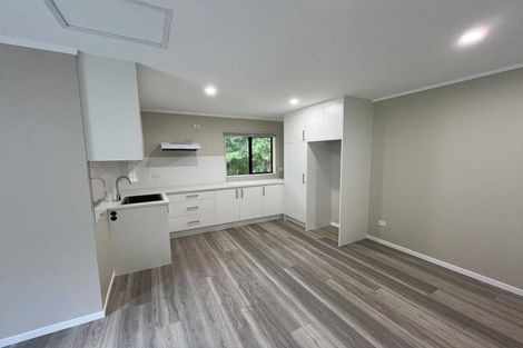 Photo of property in 18 Konini Road, Titirangi, Auckland, 0604