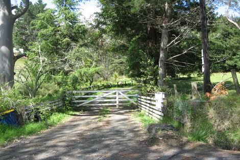 Photo of property in 116 Bethells Road, Waitakere, Henderson, 0781
