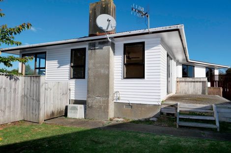 Photo of property in 17 Chums Road, Paraparaumu Beach, Paraparaumu, 5032