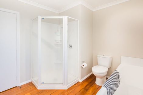 Photo of property in 118 Raumati Road, Raumati Beach, Paraparaumu, 5032