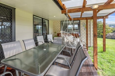 Photo of property in 16 Lacebark Drive, Kinloch, Taupo, 3377