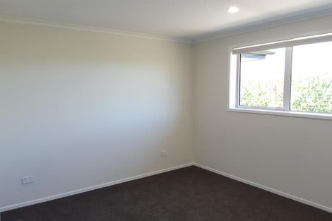 Photo of property in 18 Coolen Place, Tuakau, 2121