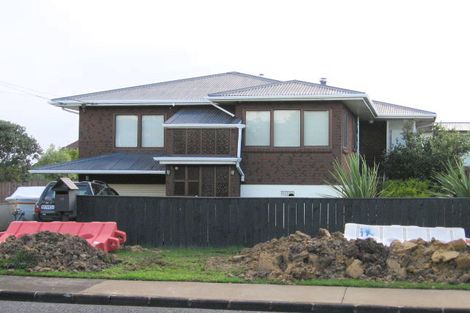 Photo of property in 1/15 Waller Avenue, Bucklands Beach, Auckland, 2012