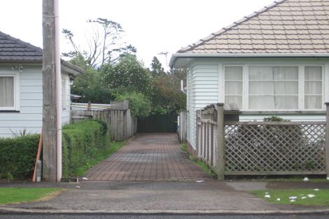 Photo of property in 2/15 Rosier Road, Glen Eden, Auckland, 0602