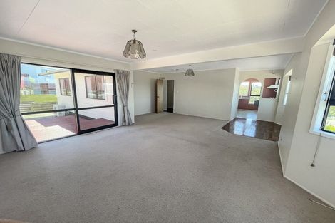 Photo of property in 7 Sunhaven Drive, Newlands, Wellington, 6037