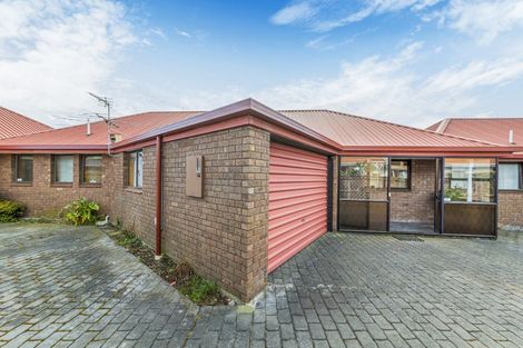 Photo of property in 2/49 Division Street, Riccarton, Christchurch, 8041
