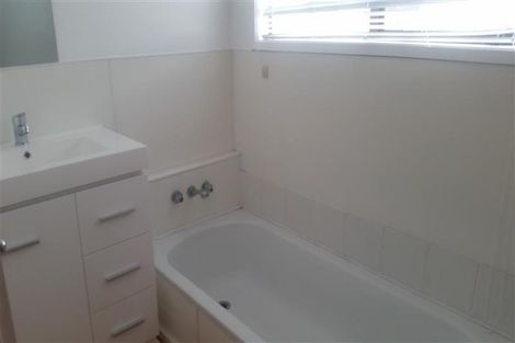 Photo of property in 18 Sulphur Beach Road, Northcote Point, Auckland, 0627