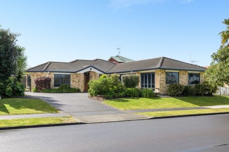 Photo of property in 73 Santa Monica Drive, Papamoa Beach, Papamoa, 3118