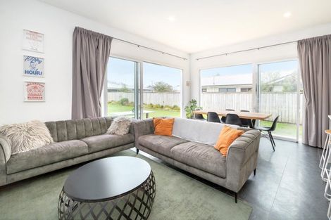 Photo of property in 160 Main Street, Greytown, 5712