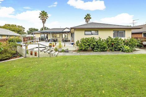 Photo of property in 13 Longford Park Drive, Takanini, 2112