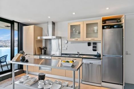 Photo of property in Shelley Bay Terraces, 3/61 Maupuia Road, Maupuia, Wellington, 6022