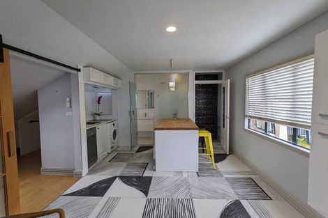 Photo of property in 19 Millstream Drive, Henderson, Auckland, 0610