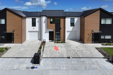 Photo of property in 33 Leo Waikari Crescent, Wallaceville, Upper Hutt, 5018