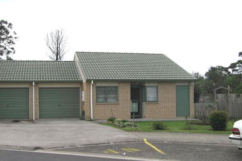 Photo of property in 4/26 Charlenne Close, Ranui, Auckland, 0612