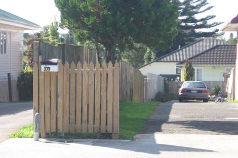 Photo of property in 2/3 Trimmer Terrace, Papatoetoe, Auckland, 2025