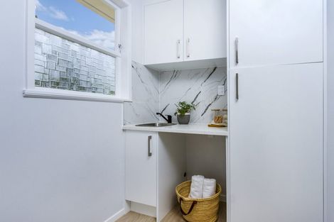 Photo of property in 29 Castleton Street, Birkdale, Auckland, 0626