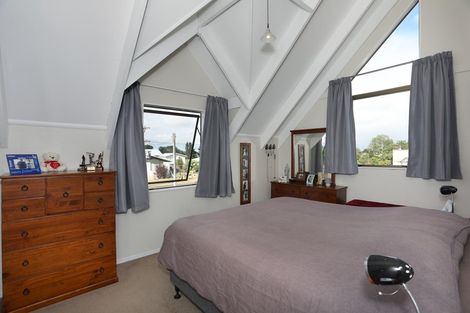 Photo of property in 11 Oaklea Avenue, Marton, 4710