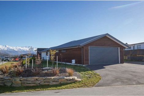 Photo of property in 43 Minaret Ridge, Wanaka, 9305