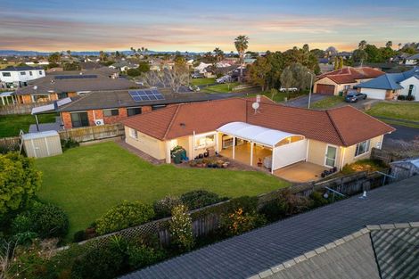 Photo of property in 21 Lothian Brae, Wattle Downs, Auckland, 2103