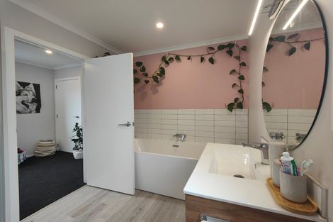 Photo of property in 3 Balmerino Lane, Wallaceville, Upper Hutt, 5018