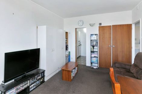 Photo of property in Hobson Court Flats, 76/70u Hobson Street, Thorndon, Wellington, 6011