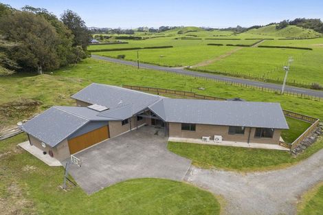 Photo of property in 130 Hurworth Road, Hurworth, New Plymouth, 4371