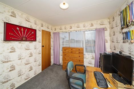 Photo of property in 16 Manuka Place, Hawera, 4610