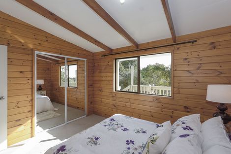 Photo of property in 16 Riverview Road, New Lynn, Auckland, 0600