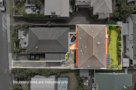 Photo of property in 1/67 Seaview Road, Castor Bay, Auckland, 0620