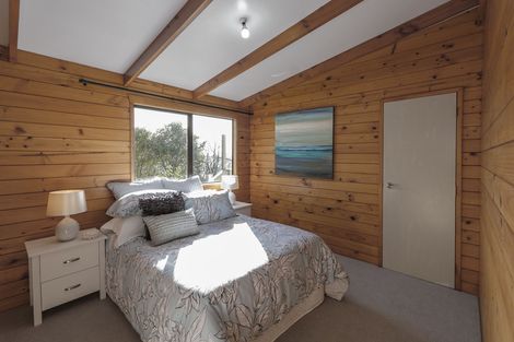 Photo of property in 16 Riverview Road, New Lynn, Auckland, 0600
