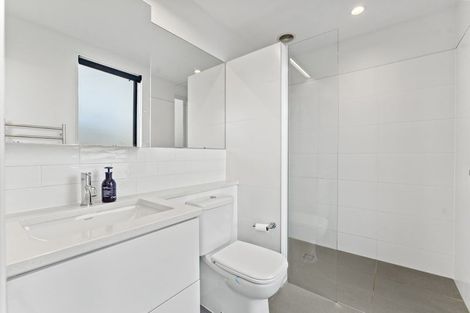 Photo of property in 206 Hobsonville Point Road, Hobsonville, Auckland, 0616