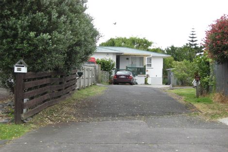 Photo of property in 32 Lindis Place, Mangere Bridge, Auckland, 2022