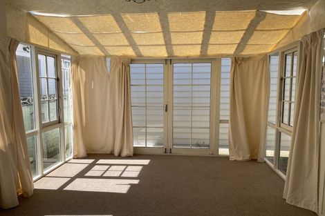 Photo of property in 72 Miro Street, Miramar, Wellington, 6022