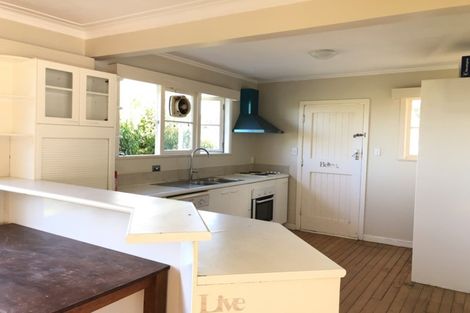 Photo of property in 25 Lake Road, Northcote, Auckland, 0627