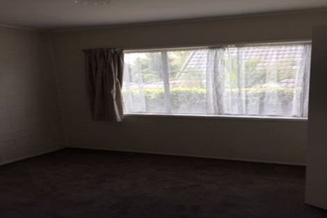 Photo of property in 2/11 Aorangi Place, Birkenhead, Auckland, 0626